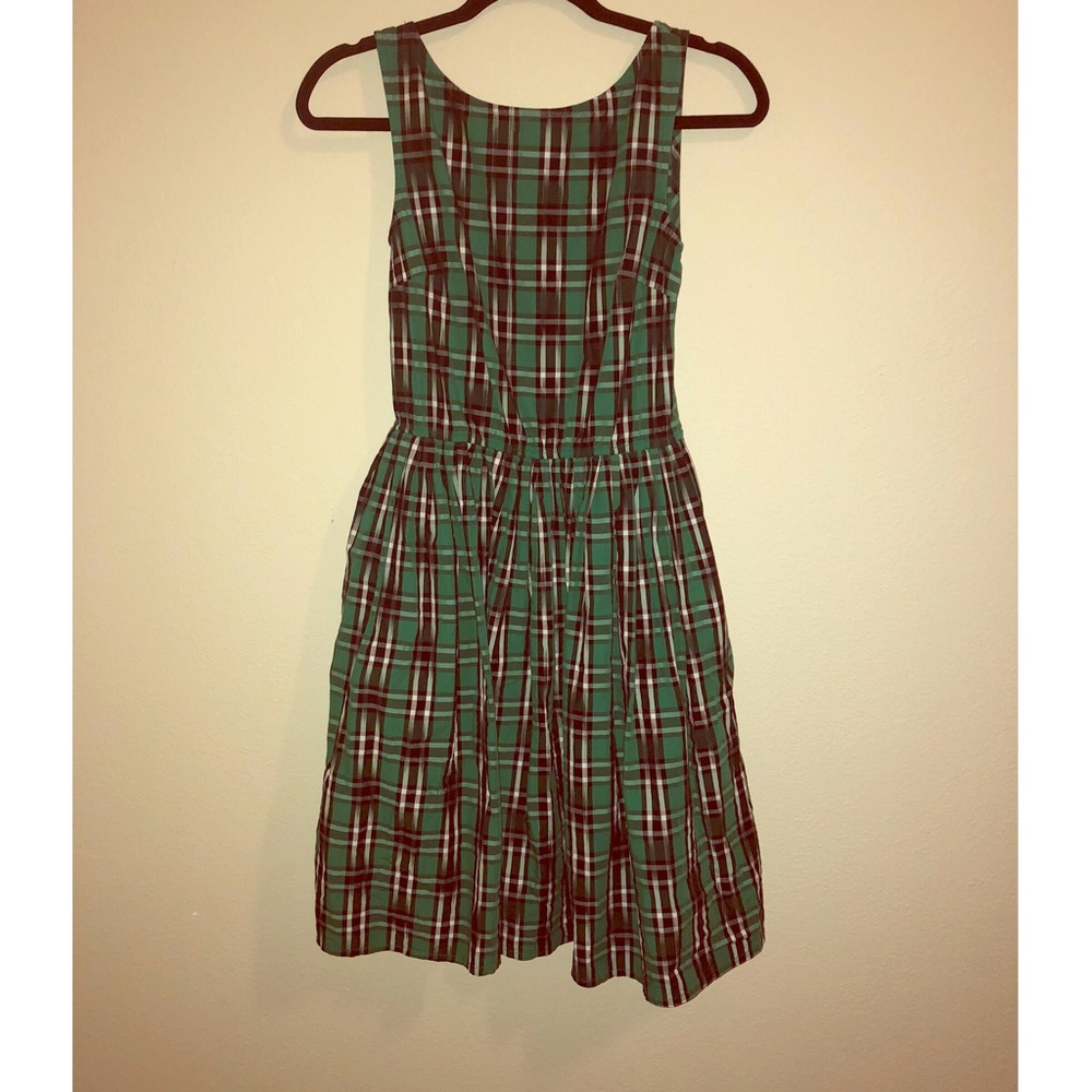 GREEN PLAID DRESS W/ POCKETS SIZE 4